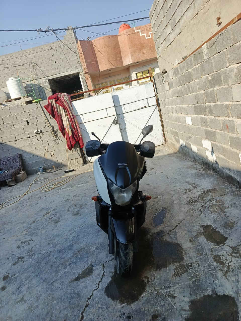 السلام عليكم دراجة هوندة فاز اوراقها موجوده بيها صوت بالمكينه  السعر 400 وبيها مجال حق الجيه للاستفسار الرقم ***********
