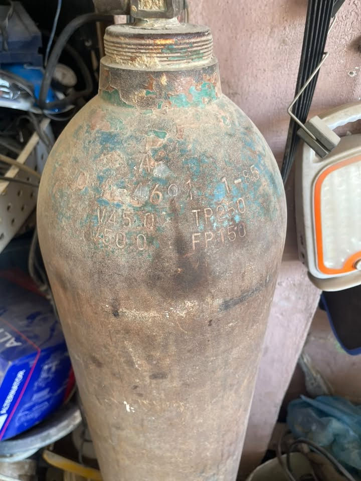 بطل اوكسجين ياباني للبيع سعر 150 مكان رميثه ***********
