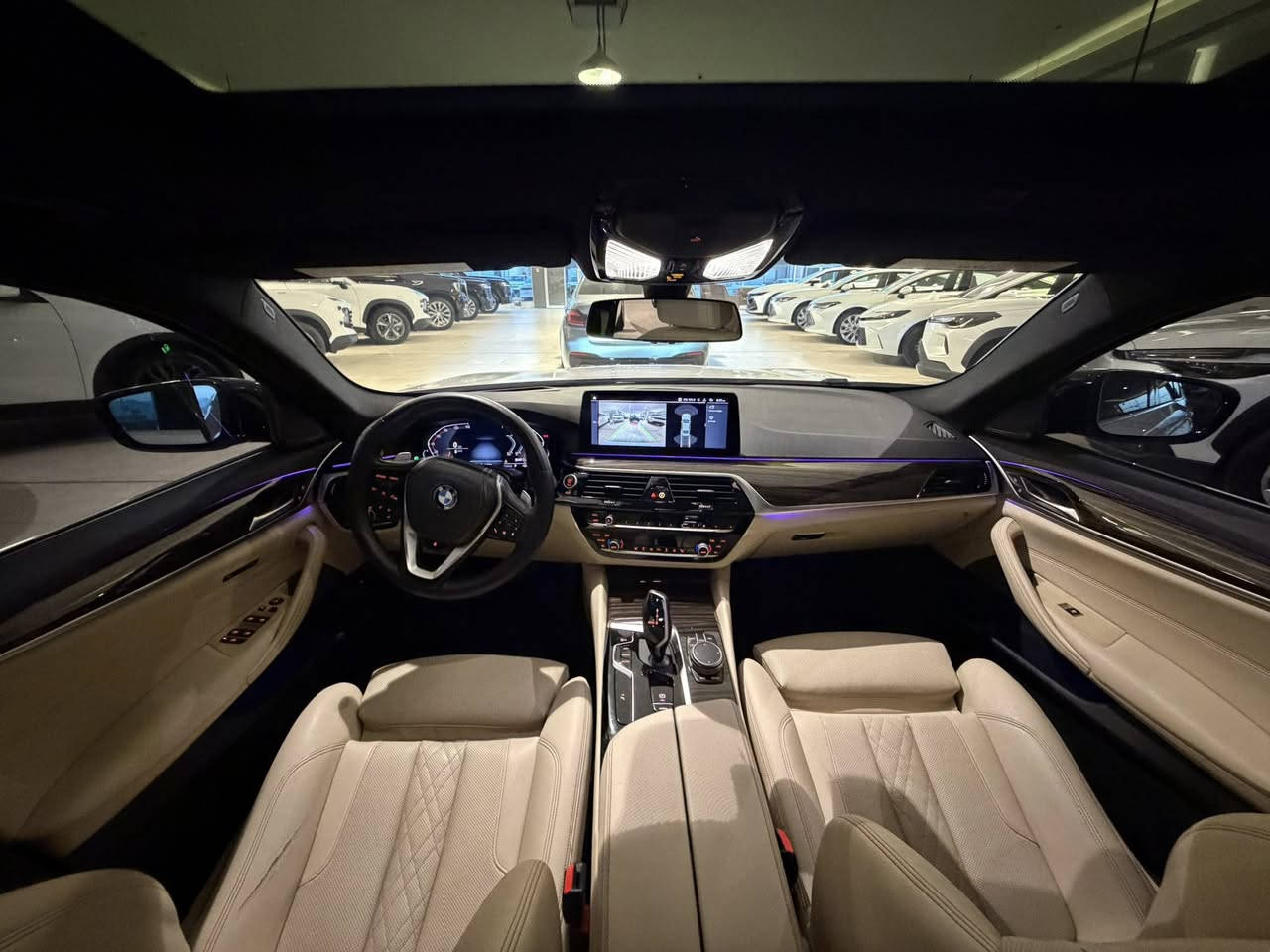 2021 Bmw 530i وارد امريكي داخل كلين
***********
العنوان: السليمانية كوردستان موتورز شركة برزاي دابان
