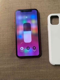 ايفون 11 للبيع او مراوس ب 12 او 13 الجهاز نظيف 90%  ذاكرة 64  مبدل شاش...