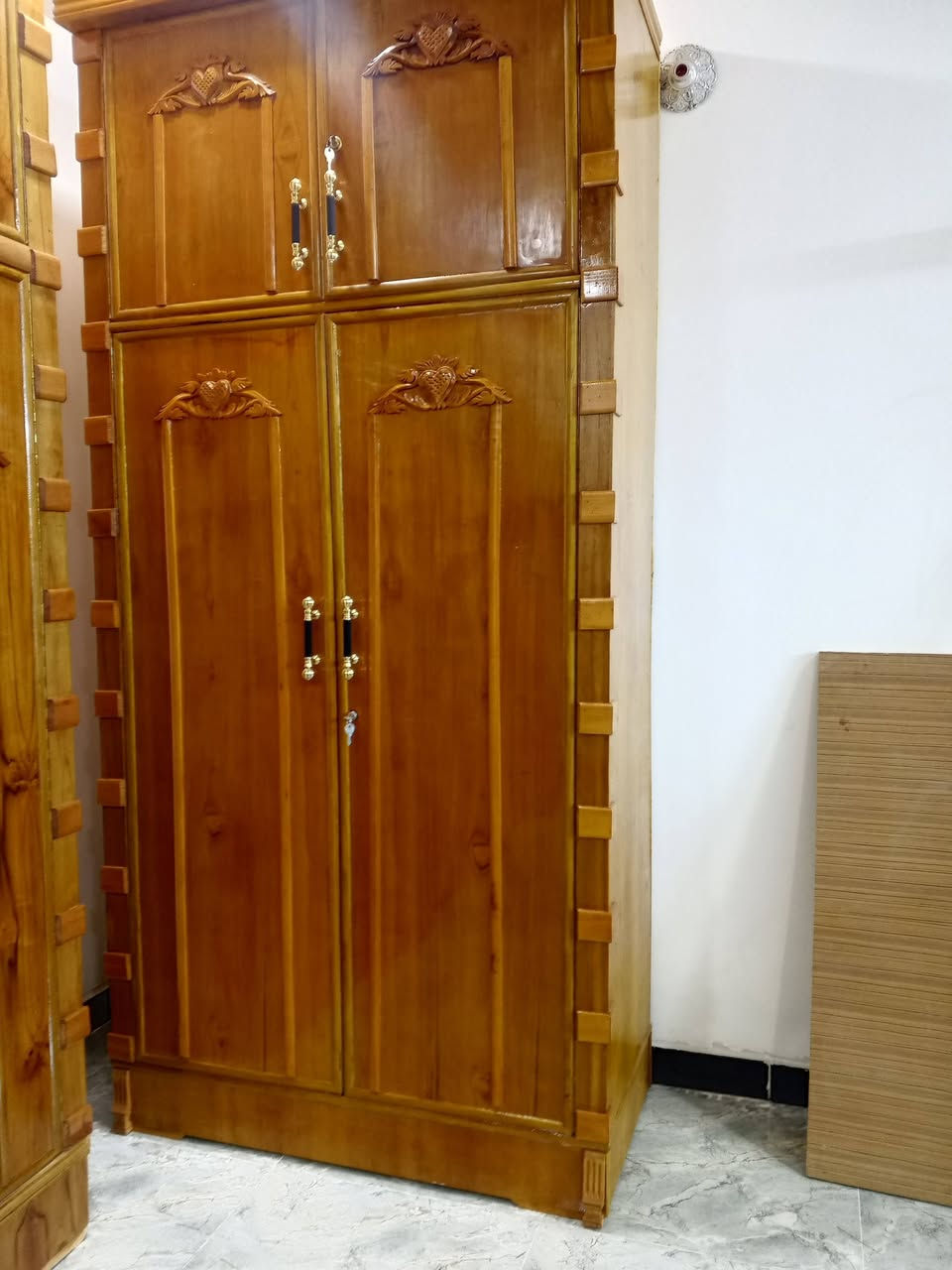 سلام عليكم من رخصت ادمن غرفه جديده ممستعمله  يعني محد نايم بيهاا صار أقل شهر من شديتهاا 
عنوان بغداد حسينيه الراشديه 
بس مالي علاقه لا بنقل ولا بفتح يعني تجي تفتحهاا بيدك وتنقلهاا بيدك
***********
