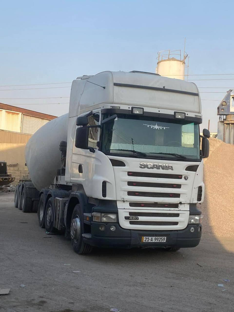 سكانيا للبيع مربوطه بسمي سنويه لسنه 2030 موديل 2006 عموله سايلو 44 طن سياره جاهزة كل نقص ما بيها سعرها 350 رقم الهاتف *********** ما متوفر على الفيس الاتصال بالرقم الضاهر امامك
