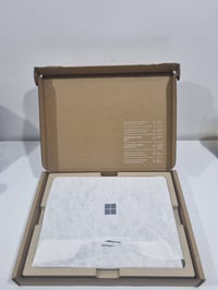 سرفيس لابتوب 7 • 16GB رام • شاشة 13.8بوصة 120هرتز