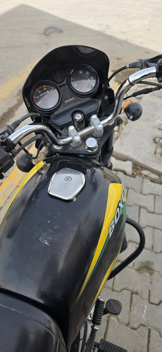 سلام عليكم دراجه البيع بوكسر مديل 21كفاله عامه من كلشي سعر *********** مكان واسط
