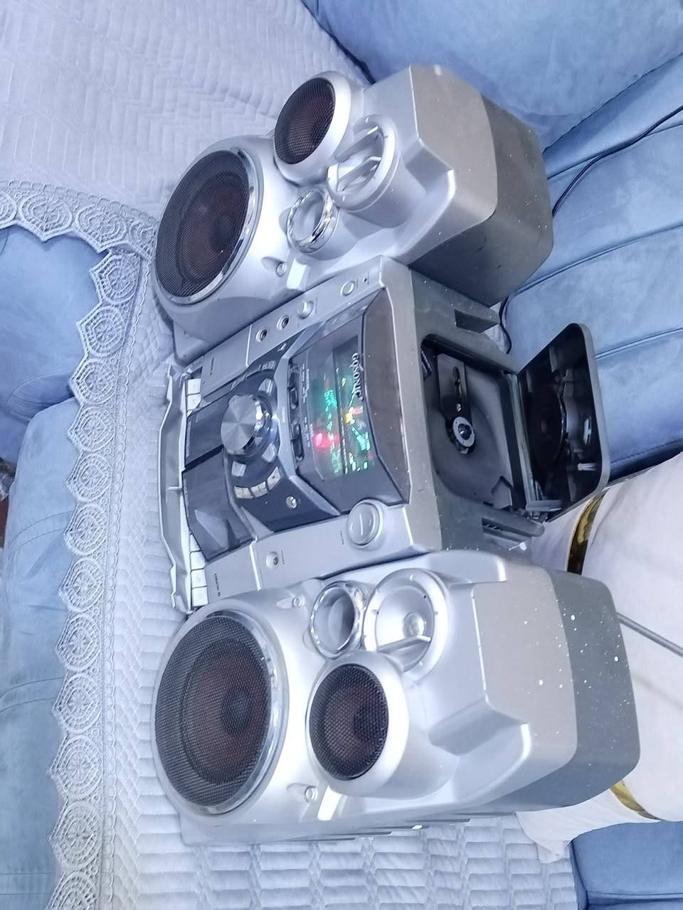 ئەم تەرجیلو سیدی رادوێیە بۆ فرۆشتن سعری 25 هەزار ***********
