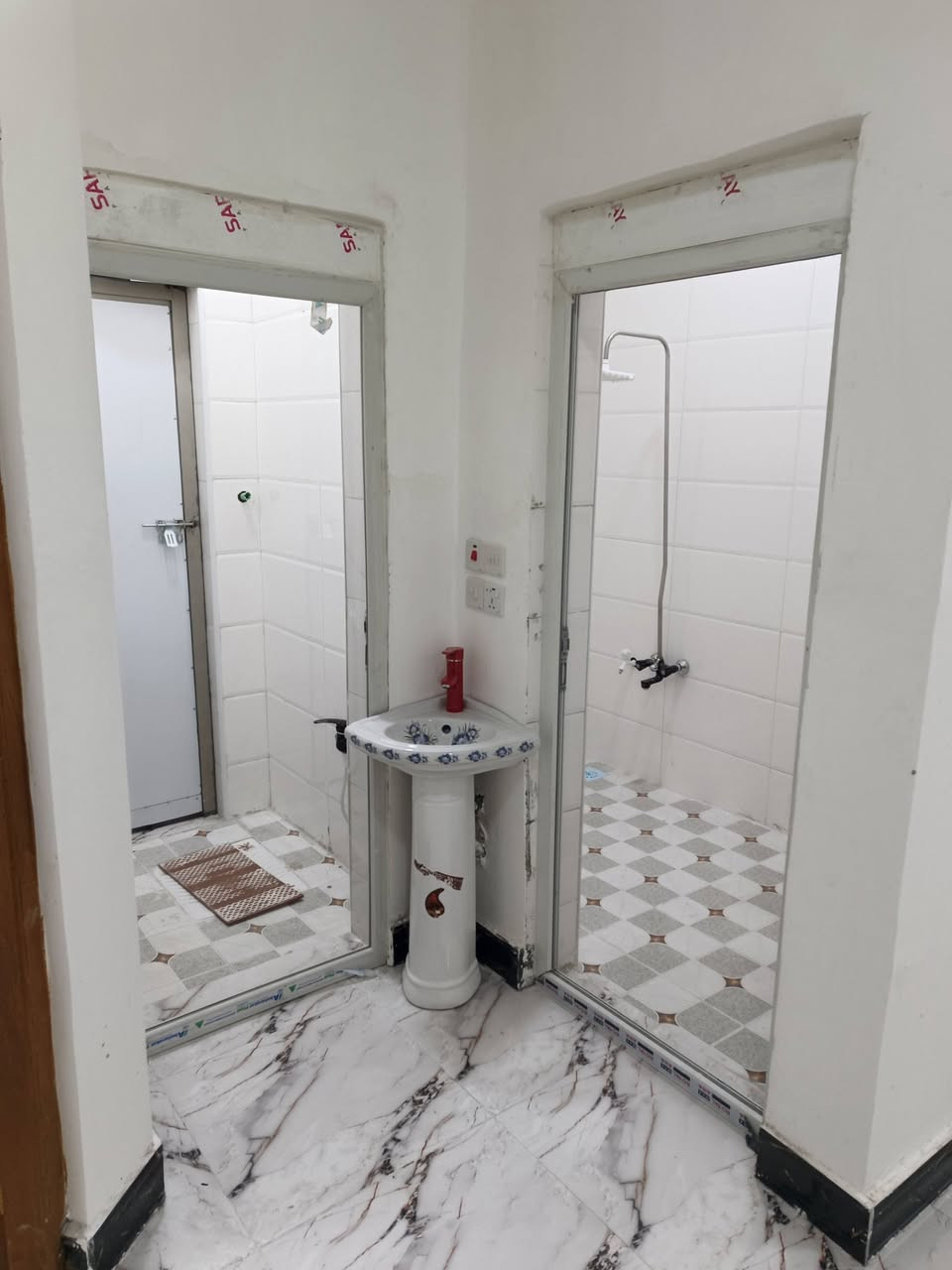 ألسلام عليكم ورحمه الله وبركاته 
اللاستفسار ***********📞

توفر دار سكن للبيع 
موقع راقي 👍
ألمساحه 100 متر مربع
10 × 10
على شارع 8م
ثالث بيت على شارع تبليط
جميع الخدمات متوفره
مدارس قريبه عليك + ماء كهرباء مجاري

بناء حديث شقل درجه أولى
محتويات الدار ⬇️
داونيه
صاله
غرف نوم عدد 2
مطبخ مفتوح على صالة
منور + صحيات داخليه خارجيه 

نوع العقار : طابو ملك صرف زراعي عراقي سند 25 
العنوان : أبي الخصيب العوجه شارع المقيمين 

سعر 60 مليون وبي مجال
اللاستفسار ***********
