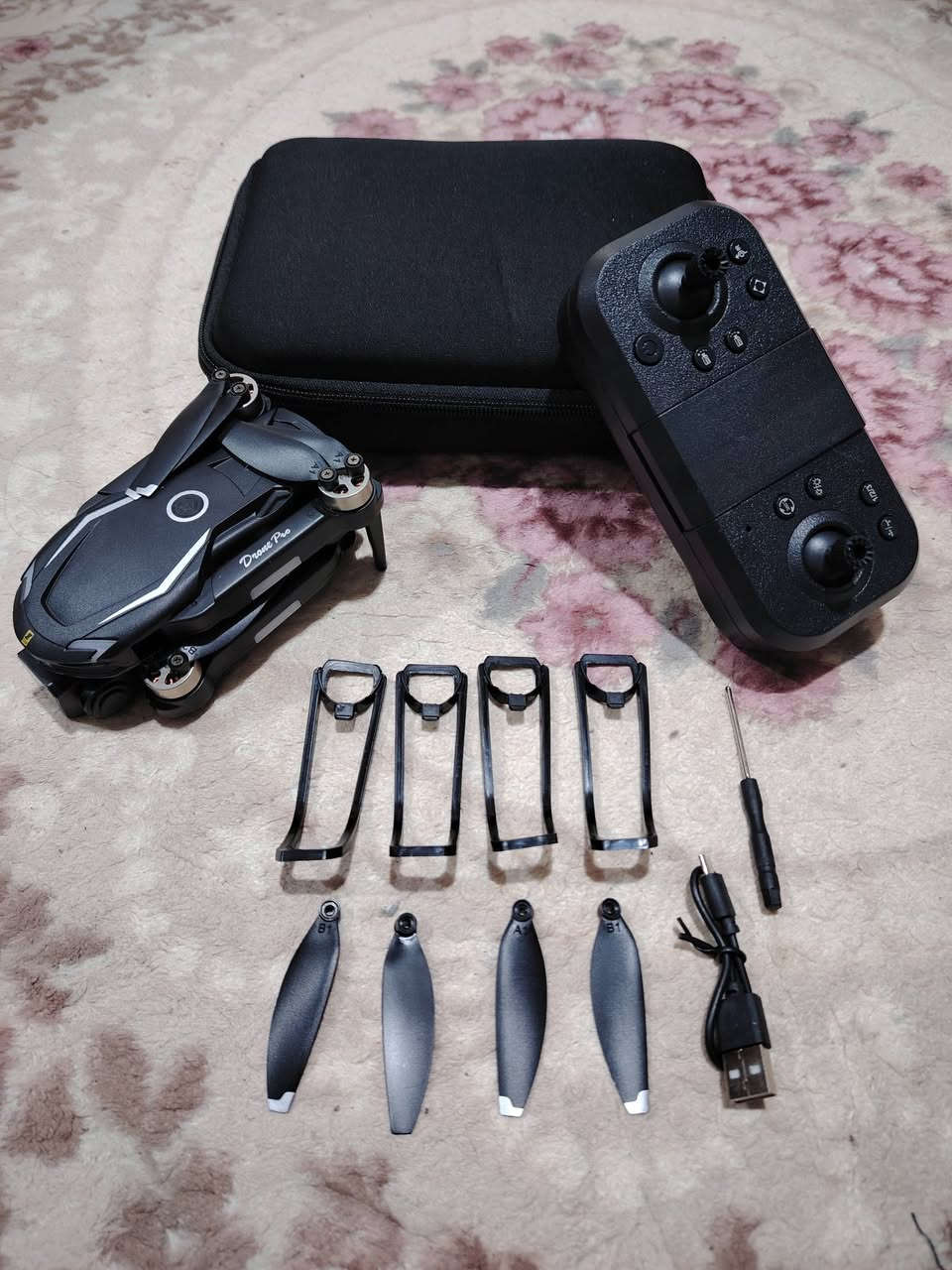 درون V88 Pro
كامره فول HD
GPS
حماية ريش
محركات برشلز
تحديد مسار
نظام اتبعني
حركات بهلوانيه
ارتفاع ١٢٠ متر
مدا ٥٠٠ متر
السعر ٣٥ الف يوجد توصيل *********** وات ساب
