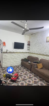 نصف قطعة للإيجار مدينة الصدر قطاع ١٥ شارع الفلاح للاستفسار الاتصال على...