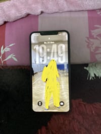 عندي ايفون ١١ برو ماكس 256 GB و ايباد 9  64 GB الاجهزة نظيفه كلش ثنينه...