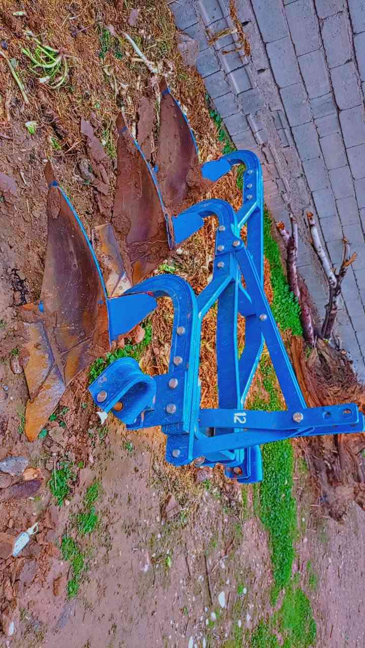 مكينه للبيع فركسن مديل 2023
جاهزه من كلشي رقم سليمانيه انكليزي بسمي تحويل مباشر
ماشيه 200 بس جديده مكان ديالئ خانقين
مع فدان فاو حجم 12 ابو جف  تلث قطع كارب 10 ساعات بس جديد 
***********
