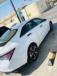 السلام وعليكم الإنترا خليجي موديل 21 محرك ألفين دوش فول مواصفات بصمه و...