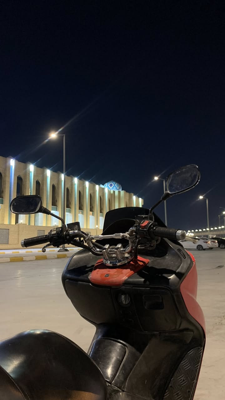 السلام عليكم فورزه 09 عميه للبيع الدراجه مال جناي مداريها بالدهن وبانزين محسن وكلشي بيها نضيف الدراجه عليها مكينه صلاوات على محمد تشك الكاع شك الدراجه مابيها كل نقص ما عده الجاملق الامامي وشويه شخوط بالكفر الوره اما البقيه كله فول وشغال اشاير دبلات هورن حساس استان مكاني كوت حي الحكيم السعر 900 وبيها مجال وهذا رقمي للتواصل + واتس اب والخاص مفتوح حياكم ***********  ‭
