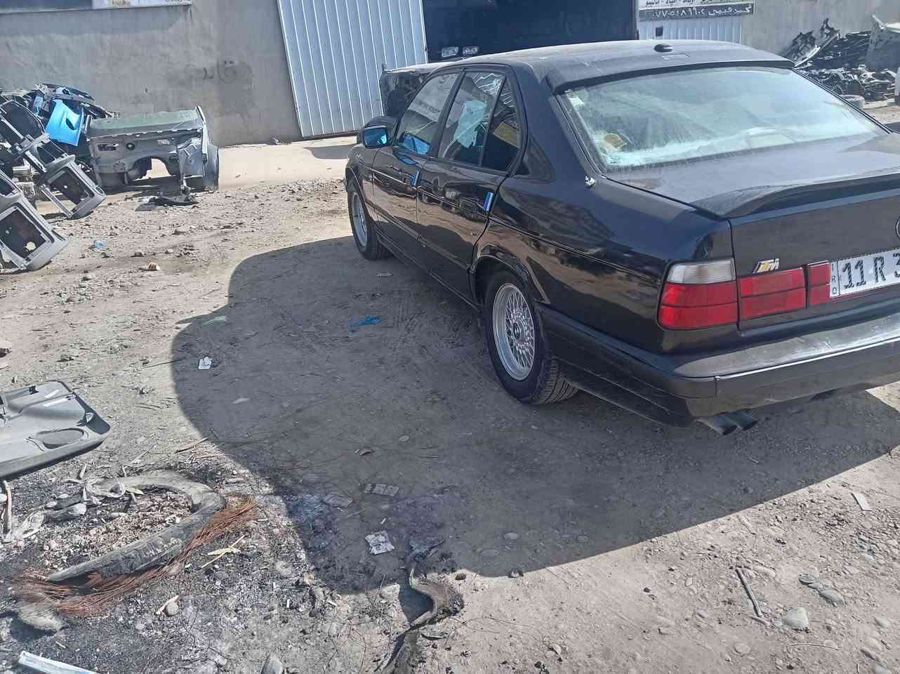 بي ام للبيع حجم ٥٢٠ محرك فانوس تبريد فتحه سقف داخل جلد اسود سياره جاهزه رقم بغداد دولي مكان كركوك *********** سعر ٥٠ بيه مجال بيع فقط سياره باسمي
