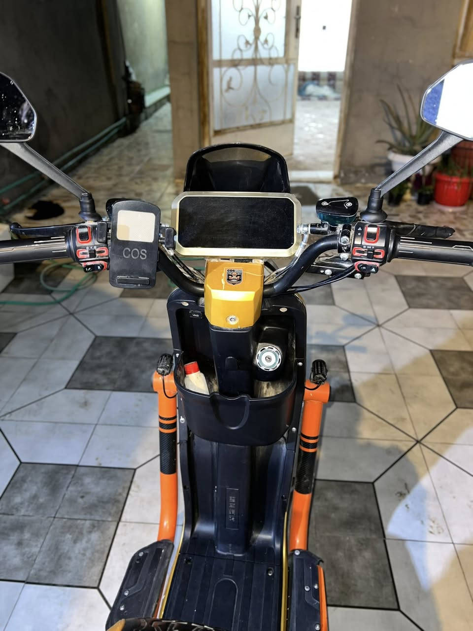 سلام عليكم موطور x900
للبيع  خمس بطاريات كبار وع الفحص نضافته كدام عينك مابي كل نقص كامل من كلشي والسع375 وبي مجال  

التواصل او وتساب ***********

اتصال

***********
