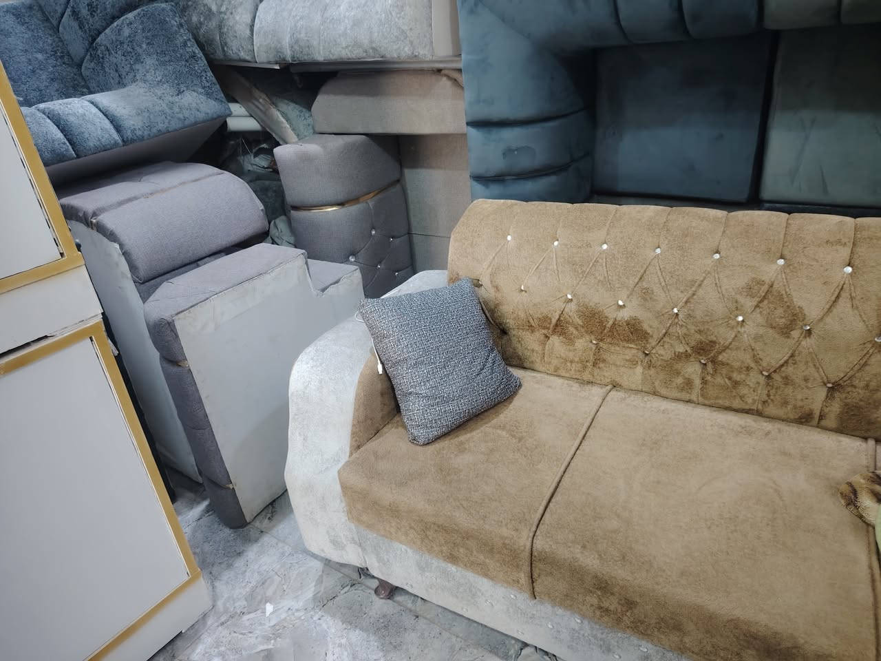 بسم الله والصلاة والسلام على رسول الله تم وصول حاوية كاونترات جزامات بوفيات كناتير خشب شغل عراقي ديوان شغل درجة أولى ضمان 🌹 🌹 🌺
العنوان هيت شارع القائم مقامية قرب مجمع العيساوي😊 لتنزيلات *********** واتساب 🌹
