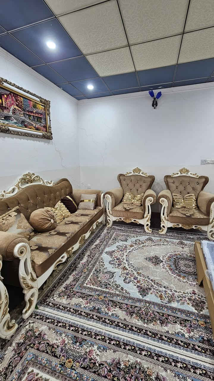 طخم ملكي 10 نفر نظيف جدا السعر 475 الف العنوان دوميز شارع الكامب يم ملعب القوس للتواصل كورك واتس فايبر ***********
