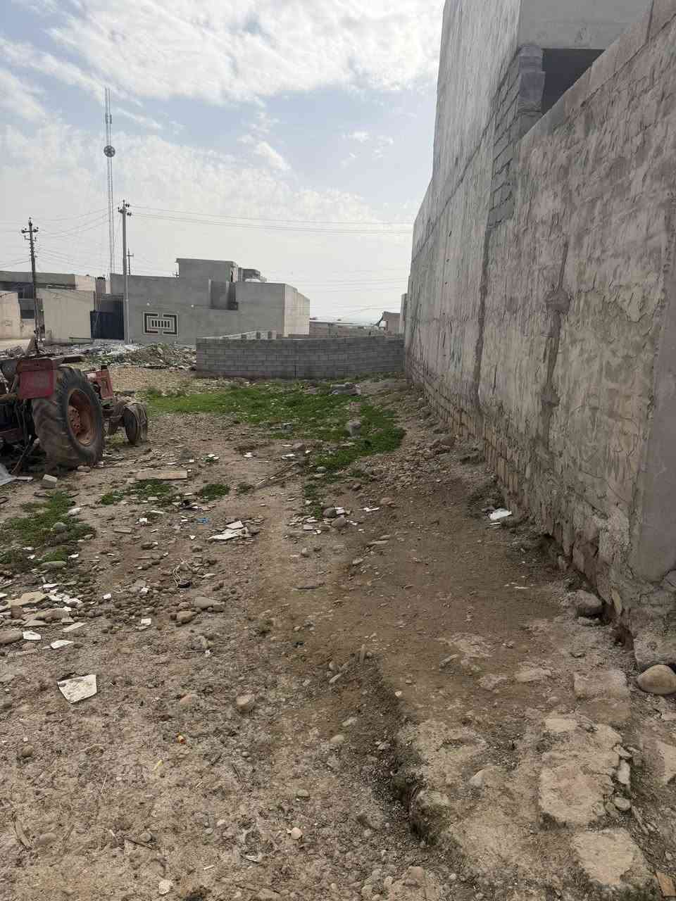 ارض للبيع ملك زراعي في القوسيات قرب سايدين جسر السادس مساحة الارض 220 متر للإستفسار (***********)(***********
