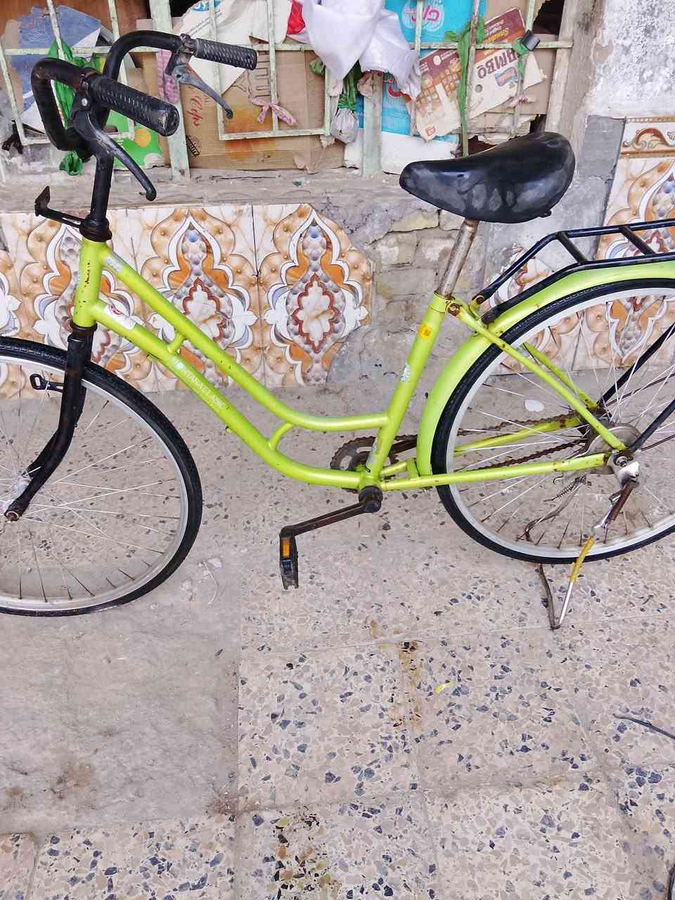 سلام عليكم باسكلات البيع نضاف ياباني اصلي جاهزات وكلشي ما نقصهن مكاني ناصريه حي اريدو رقم ***********
