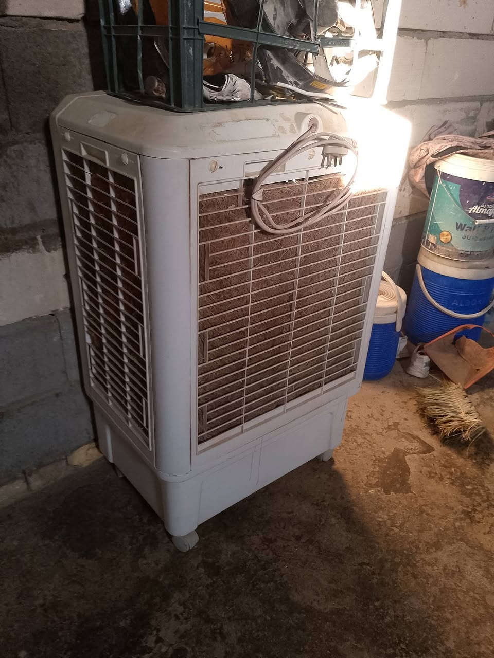 مبرده شغاله
سعر 100قفل
العنوان بصره شط العرب قرب الجسر الايطالي 
رقم الهاتف ***********
