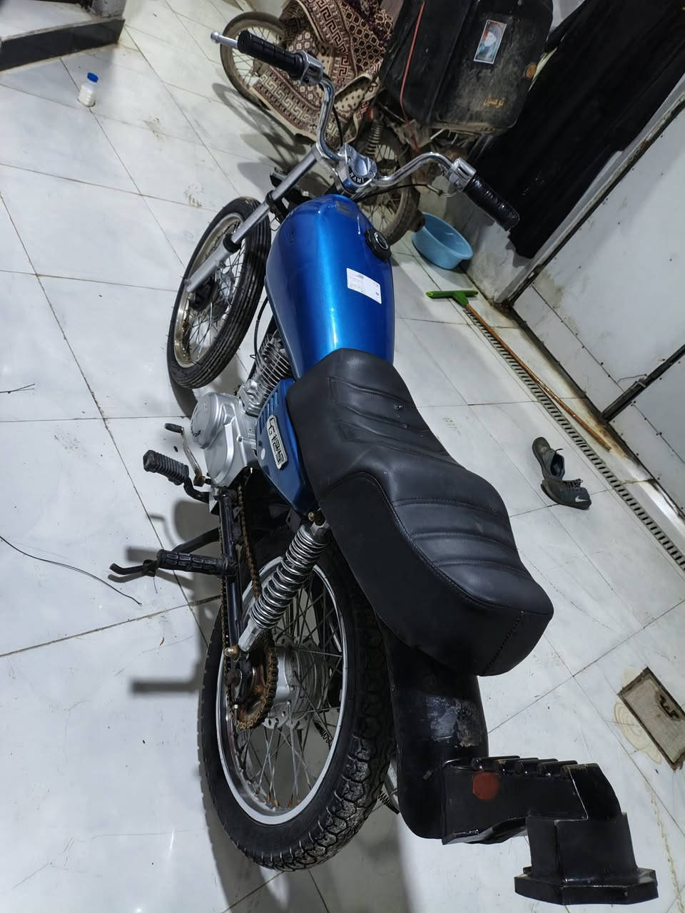 سلام عليكم للبيع رابيدو ما مفتوحه تعمير نهايت ل25 دراجه ادوات  مكاني جزيره سعر 550 وشراي يتصل ***********

