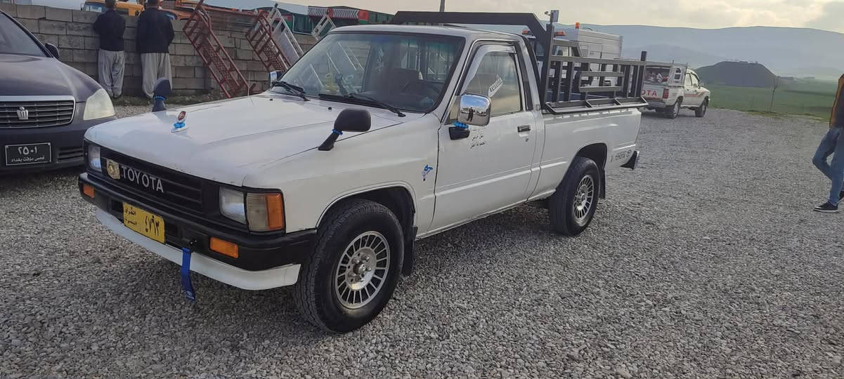 تويوتا 85 ئارمى پلاستيكى هه وليره ئارموو ئه وه ليات خرامه به شه رت گيرو مه كينه به  شرت شانسى به شه رت 4 تا يه و ويل لوكى بو بسرا وه بى بوياخ سعر 37 گه لا مه عا مه له نا ونيشان سليمانى ***********
