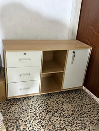 ميز • جديد • بغداد البنوك