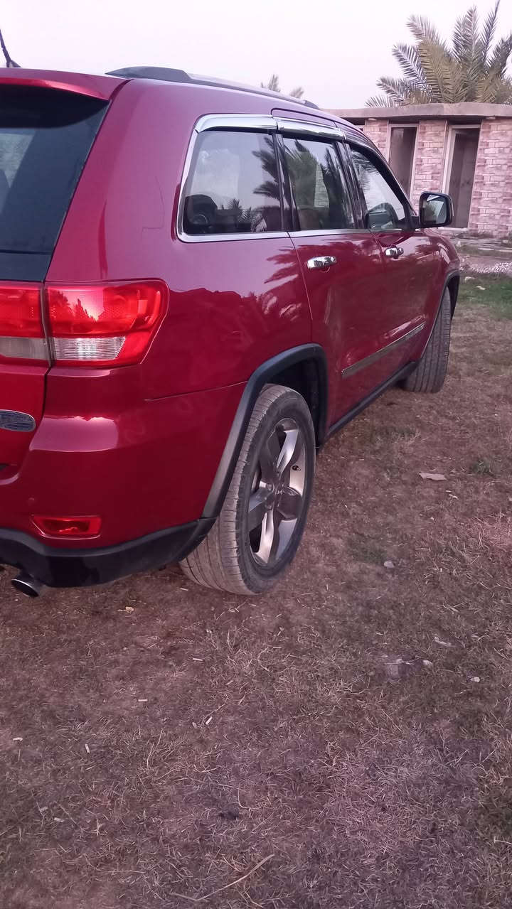 السلام عليكم 
للبيع 
جيب موديل 13 خليجي فول مواصفات شنو لبالك بيه 
سياره كفاله من صبغ وتبديل فقط بيه بارد اقل ربع قطعه والباقي وين ما يعجبك افحص 
ماشيه 105 حقيفي ما منزله 
مكينه 5700 جديده برغي ما مفتوح بيه 
حداديه جديده جوبلس كله شغال 
سياره جاهزه ع اخر 
سعره 195 وبيه مجال قليل تعجبه اهلا وسهلا واليدور تعليقات خل يطلع كبل مكان بابل القاسم ***********
