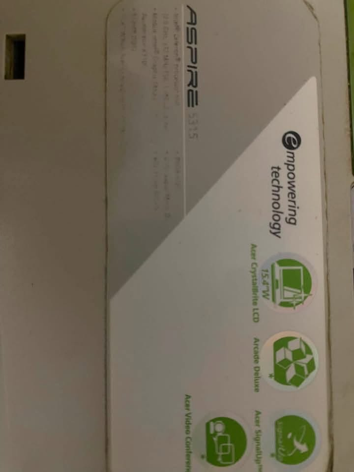 السلام عليكم للبيع لابتوب acer 5315 جيل القديم نضيف جدا  قيم بما يرضى الله واخذه للجهاز  واتساب ***********
