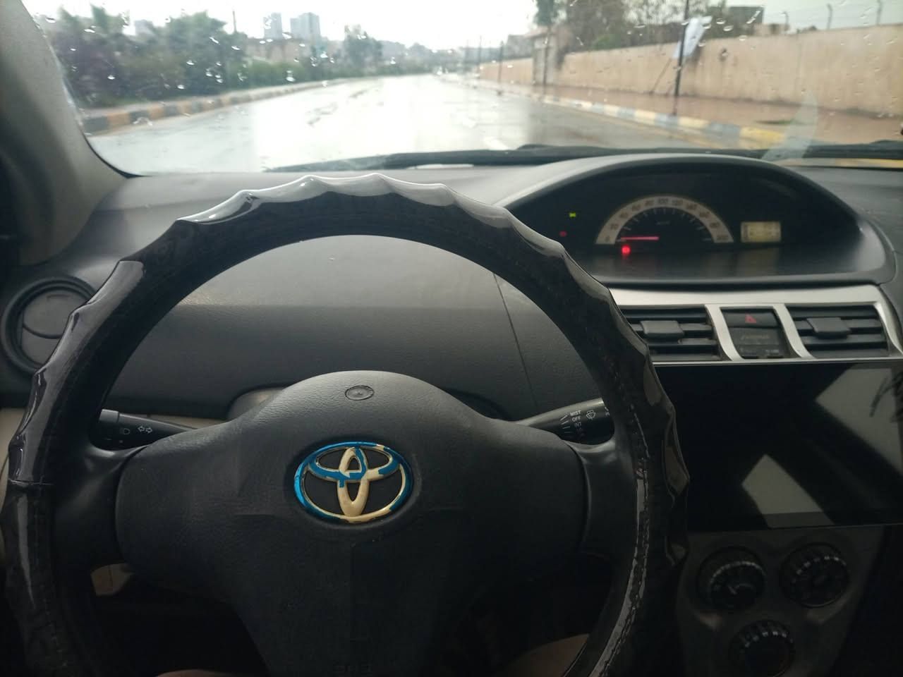 السلام عليكم
تيوتا يارس ياباني العنوان موصل

رقم نينوى احمر عليها هيئه وغرامات عل مشتري محرك 16كير عادي كاربون بانزين بيها 

سياره نضيفه بدون ضرر بيها طخه خفيفه 

من كدام معجون مال تكسي مكانات 

تايرات فوك النص شرعي موجود تحويل 

السعررر55بيها مجال قليل للاستفسار 

الإتصال على الرقم ***********

*********** الكورك بي واتساب
