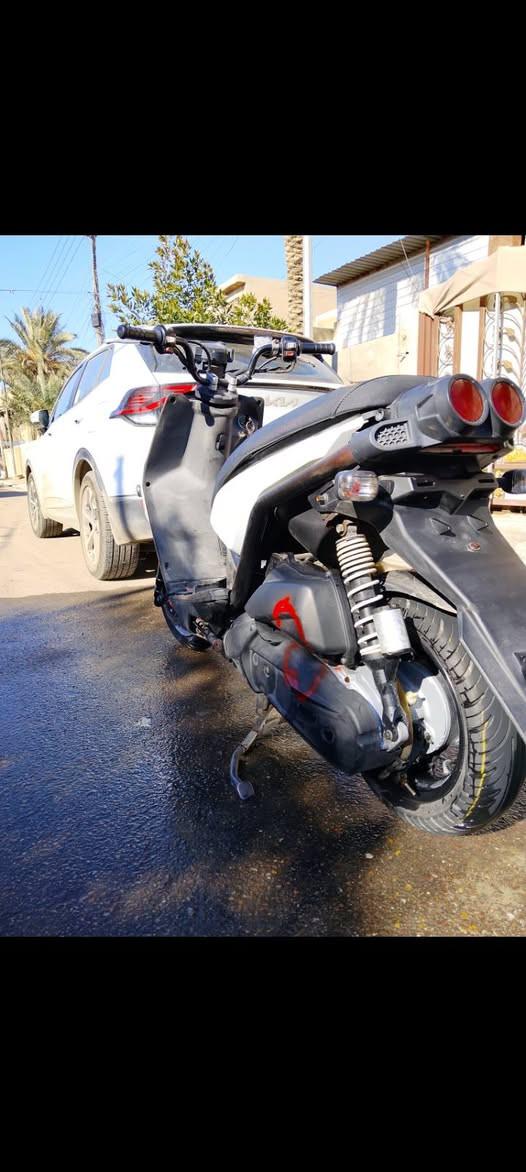 سلام عليكم سكنس جبلي للبيع دراجه صار اسبوعين من نازلة رمبه دراجه خير من الله وكاله بمنعى الكلمه برغي ما ممفتوح كفاله عامه من البدايه للنهايه اوراقه كامله
العنوان بغداد البياع 
الرقم ***********
سعر 1500 وبين مجال للشراي
