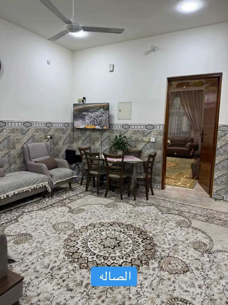 🏠 بيت للبيع في الفلوجة -  (منطقة 24) 

المميزات الرئيسية:
📍 الموقع: موقع استراتيجي بالقرب من شارع الستين ومدرسة نبض الحياة.
📜 السند: طابو صرف (جاهز للتحويل).
📐 المساحة: 150 متر مربع 
(الواجهة 7.5 م 
النزال 20 م).

🛣️ الشارع: عرض 10 متر (موقع هادئ ومريح).

تفاصيل البناء:
✅ بناء طابوق أصلي.
✅ أرضية مرمر بالكامل.
✅ طابق واحد بتصميم عملي: (غرفة نوم + استقبال + صالة + مطبخ + حمام).

💰 السعر: 120 مليون دينار (قابل للتفاوض).

📞 للتواصل المباشر:
***********
***********
***********
وسيطكم العقاري – أبو ميلان

📲 تابعني للمزيد من العروض اليومية المميزة
#ابوميلان #عقار #الفلوجه #استثمار #للبيع
