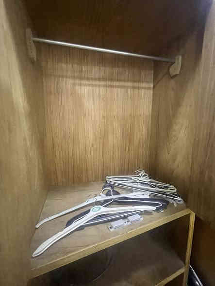 كناتير نجاره عدد ٢ ابو بابتين الواحد 45 الف ماعندي توصيل مكاني الكاظميه ***********
