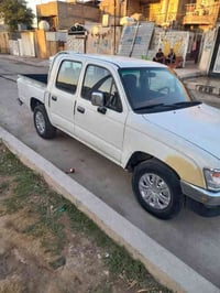 بيكم تويوتا موديل ٩٨ جاهزة صدر ومكينة وكير. رقم وسنوية جديد السعر ٧٥ $...