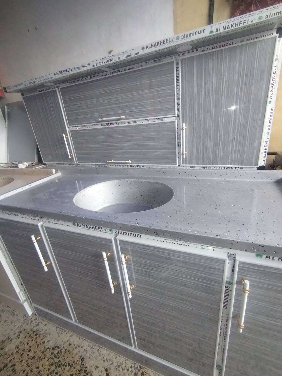 كاونتر متر ونص وسنك متر جديد السعر 450 العنوان بغداد الامين الثانية سوك الشهداء ويرهم مراوس    الاستفسار علئ الرقم  ***********
