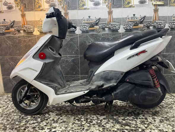 السلام عليكم دراجه جي تي ار
بلادي مكينه مفوله شك الكاع
مانقصها برغي كامله مانقصهة اي شي 
السعر   750 بيهه مجال بسيط 
كهربائيات كله شغال معدل 
صار 3 اشهر نازله من الرمبه 
منفيس + مكاتبه موجوده 
العنوان : بغداد مدينه الصدر  
الاورفلي قرب العماره البرتقاليه
للاستفسار  : ***********
