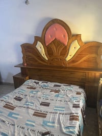 غرفة اخشاب • عراقية • نظيفة
