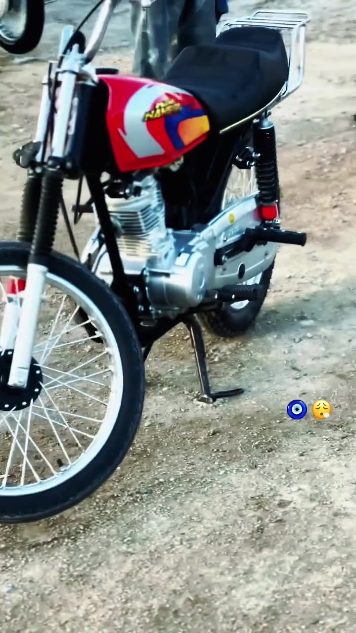 سلام عليكم دراجه نامه مديل 26 دراجه نضيفه وحلو.السعر 700 وبيه مجال حك الجه المشراي اطلع كبل لا تعامل وتواجد فيس واتساب .وهاذ رقمي ***********
