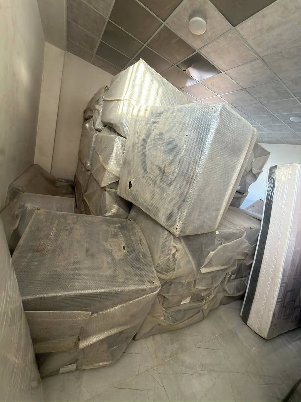 تاقم ١٠ نەفەری تورکی کەسپ بەکارنەهاتو بۆ فرۆشتن ٣٠٠$ ***********
