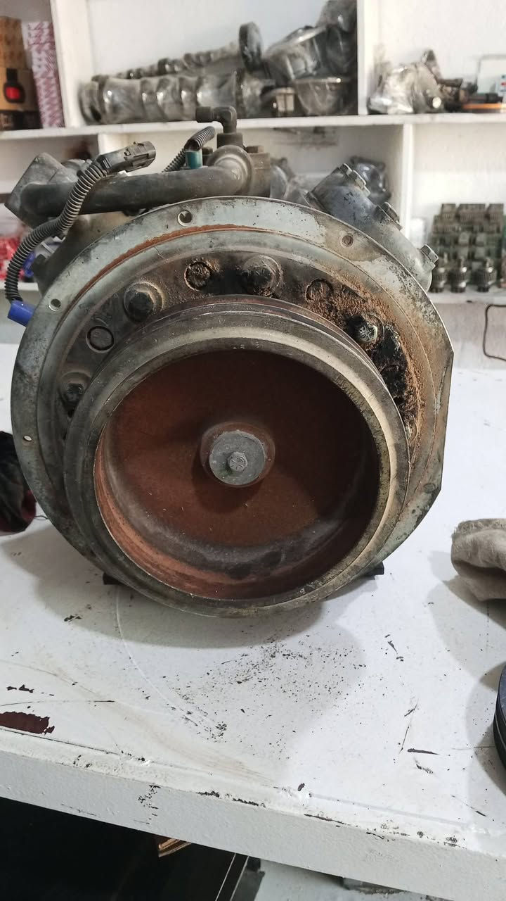 السلام وعليكم يتوفر كمبريسر كابوته اوربيه العنوان جرف النداف مقابيل معمل ثلج العساف ***********,***********
