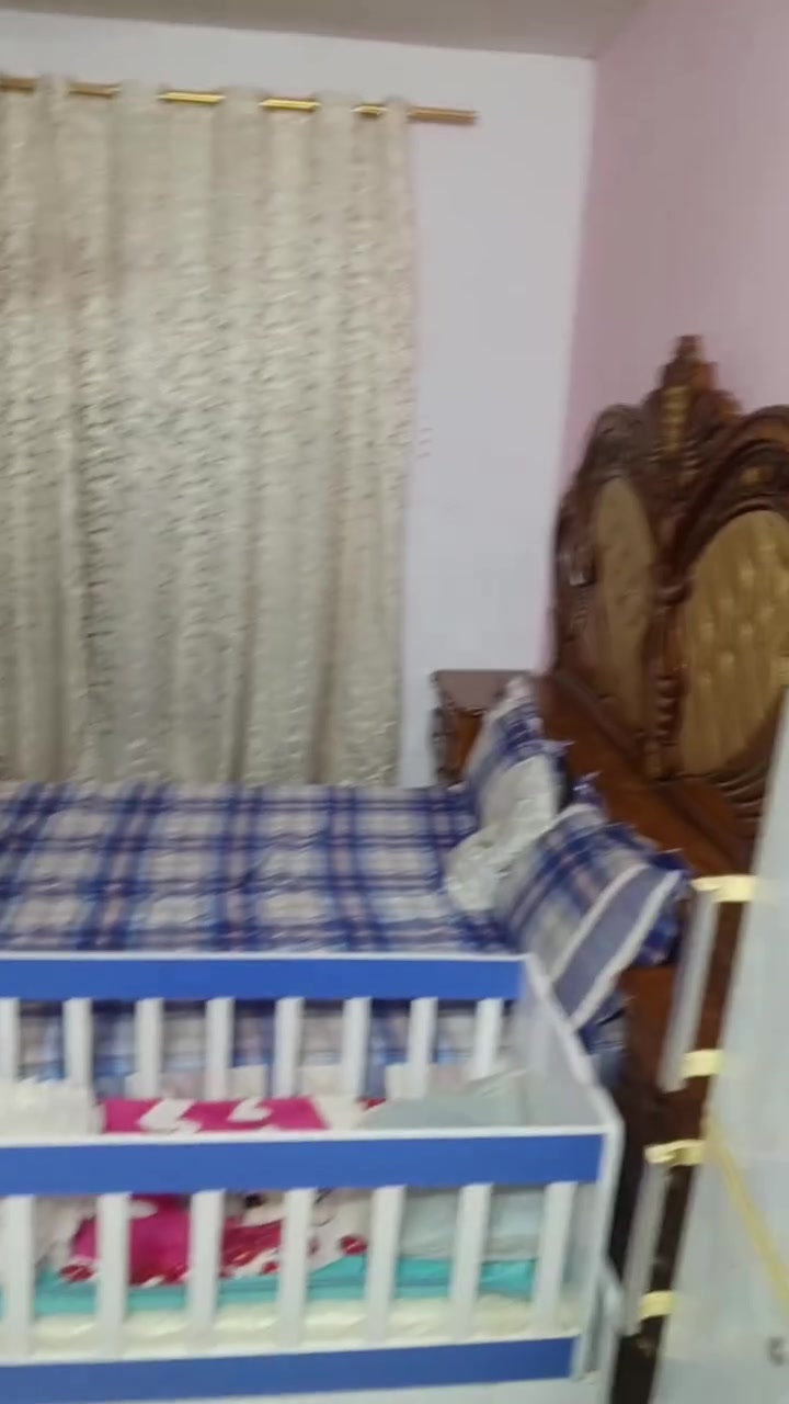 ألسلام عليكم
منزل مساحتة (900) بناء400 متر يحتوي علئ منازل عدد2

المنزل الأول يحتوي علئ (4) غرف نوم5×4 (صاله) (استقبال6×5) صحيات (عدد2) (حمام) خدمات (مجاري) (ماء) (كهرباء) 

المنزل الأخر غرف نوم عدد(2) (مطبخ) (صالة) (حمام) (صحيات) 

الموقع بغداد منطقئ الحميدية بلقرب من مدرسة المزاية

للأستفسار الاتصال علئ الرقم:***********
