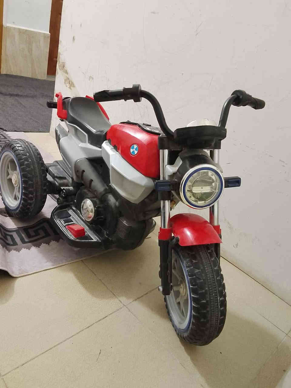 سلام عليكم دراجه شحن اطفال جاهزة من كلشي بطاريات جديدة مستعمله قليل
السعر 65 الف مكاني 
نجف / كوفه / حي ميسان 
رقمي (***********) بي واتساب
