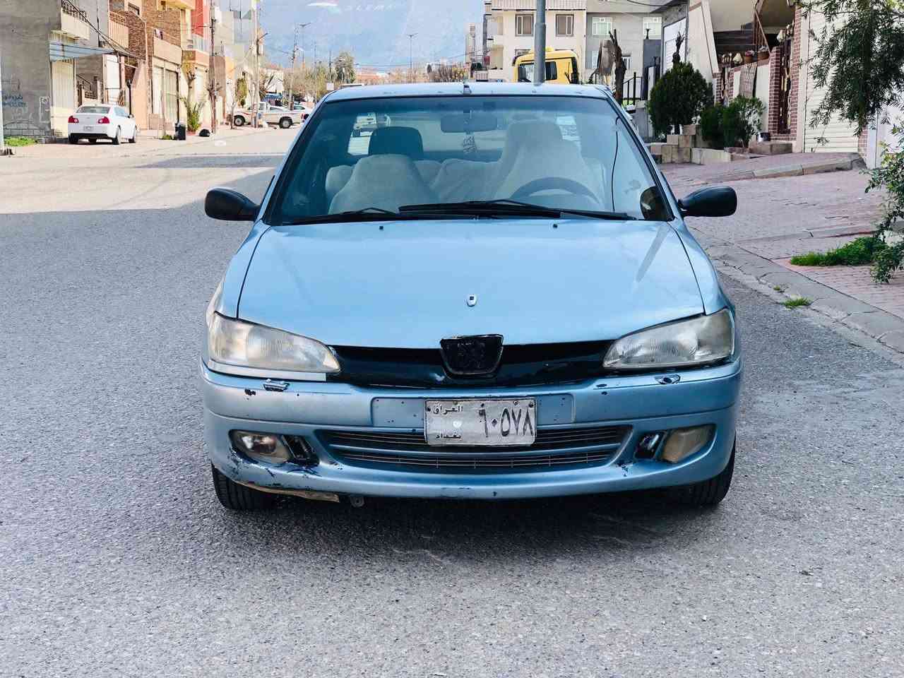 بیجۆ مودیل 306مودیل ٢٠٠٢
ژ.م ***********
شوێن سلێمانی نرخی ١٢گەڵا
گێڕ عادی گێڕوو مکینە بەشەرت
ئاڕمی سلێمانیە ئاڕمەکەی ون بوە بەشەرت ی ئەوەلیات
دەعم و لێدراوی نیە
سەیارەیەکی جایزو ڕێک وو پێکە لێخوڕینی زۆر باشە
کارەبای ئیش دەکات السليمانية, العراق
