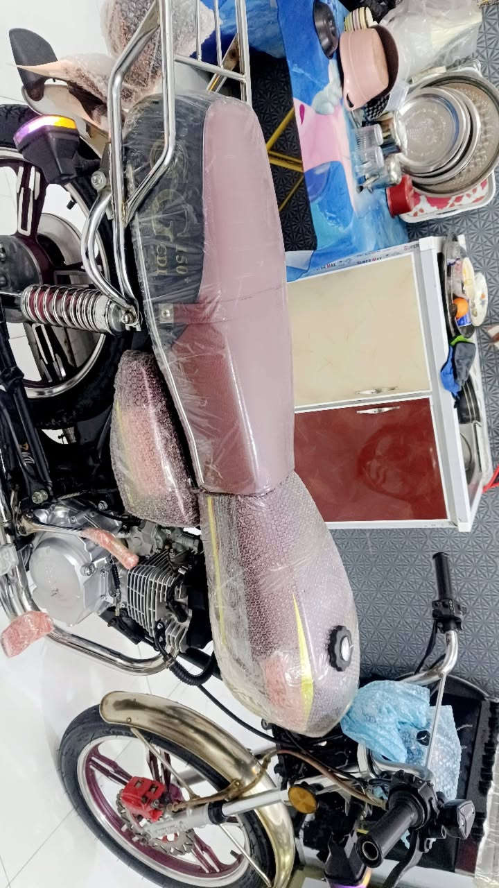 السلام عليكم سيفان موديل 2024طالعه بل 25 دراجه جديده وحلوه بل جيس ام الختم شركت سونك باب اول الاصليه مكينه 200 اوراق مال وكيل 5اوراق الشراري يتصل مكاني حله شاوي يم فلكت غرفت التجاره السعر 700 مال بيع رقمي ***********
