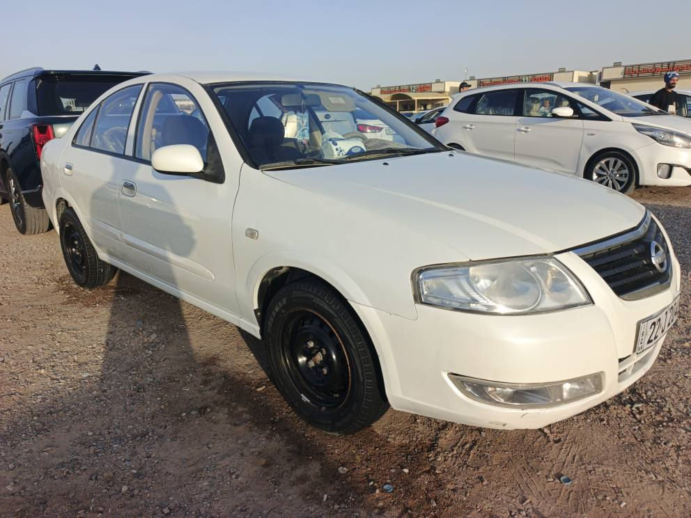 نيسان سني بدي كوري ٢٠١٠ اربيل 
كير ومكينه لا تنقيص ولا تبخير تبريد ثلج وتدفئة بيه نقص حداده 
بيه ضربه بالمدكر الخلفي جهة السايق  السياره نضيفه وحلوه  سنويه ل٢٠٢٧  سياره جاهزه فقط نقص حداده يحتاج السعر ٨٨ بيع او مراوس بسياره اقل سعر 
*********** البصرة, العراق
