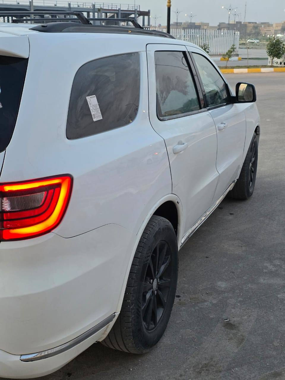 بسم الله الرحمن الرحيم
#للبيع_________دوج_دورنكو 
 #الفئة: دورنكو
#الموديل:2016 اصل
#اللون: ابيض
#اللوحة: ذي قار بأسمي مداور ثاني يوم 
#تفاصيل سونار : تبديل جاملغ وبنيد فتح وتقسيم براغي صندوق 
صبغ هلال خلفي ع كد الدحجه
غض النضر عن البارد وتكحيل 
سياره جاهزه
_____________________
#الــمــواصــفـــات :-
{} محرك 6 سلندر 3600 مبدل بستم 14 
{} كاميرا دواره ستيرن
{} شاشه صغيره 
{} تبريد ❄️ 3 قطع منفصل
{} لايت زنون + حاجب لد
() شفتات ستيرا
{} منافذ USB 📲
{} سستم صوت متكامل🔊
{} تحكم ستيرين جهتين🚀🚀
{} نضام ABS مانع انزلاق🛑
{} كشنات جلد مشمشي
{} بصمة 👍🏻
{}دفع خلفي) 🚙
{} ثلاث وضعيات قياده🏎️
{} ايكو🍀
{} مانع انحدار
{}سبورت🏎️
{}  اوتو ستوب
___________________________
#العنوان: ناصريه شارع يا حسين 
الاتصال على الرقم ***********
سعر ١٩٠ بيها مجال بسيط
