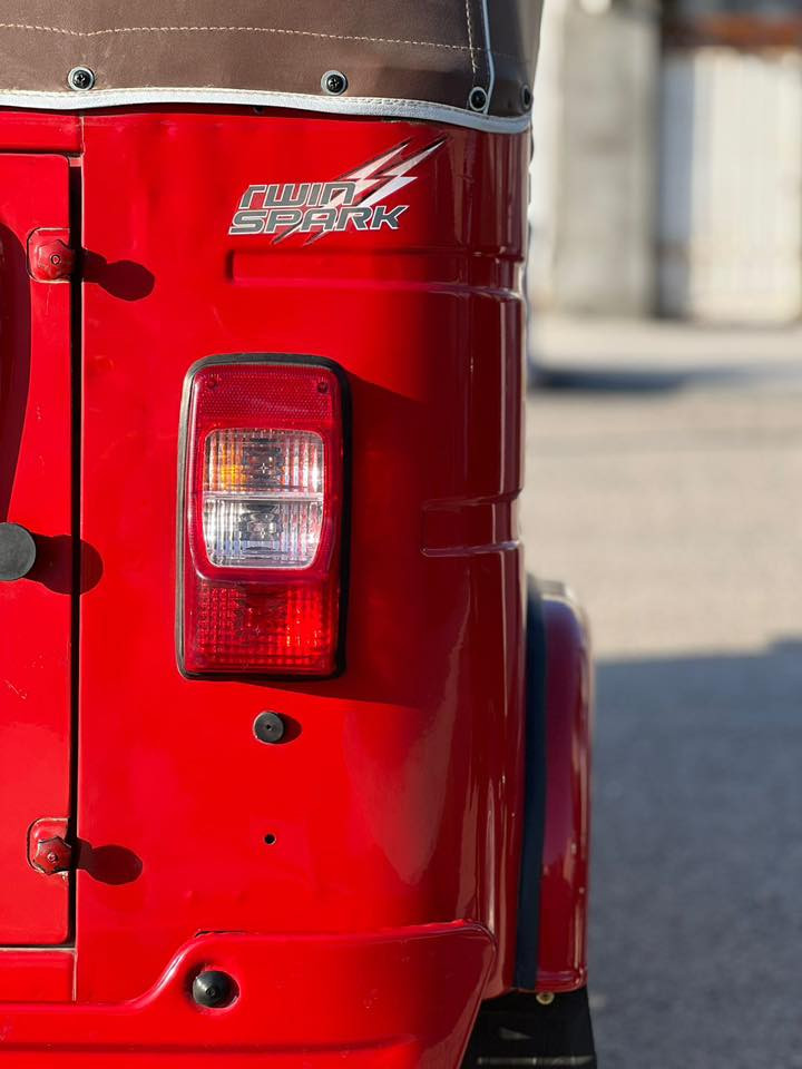 تكتك موديل ٢٢ كفاله عامه وبسمي ثاني يوم احولك وهاذه رقمي ***********
