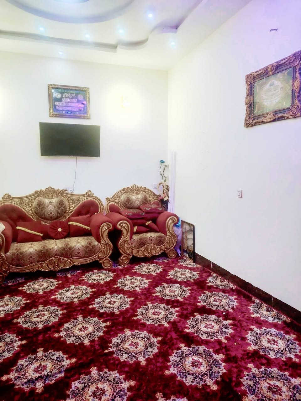 دار للبيع ٢٥٠ متر ٢غرف استقبال وصاله وهول ومطبخ وحمام وكلدور  وحديقه الجمعيه حي الإمام قرب مركز شرطة الإمام بناء ٢٠٢٣ ملك صرف بأسمي *********** مبادرة ماابيع
