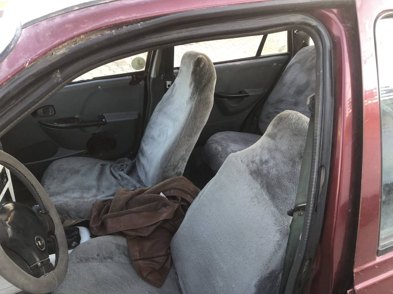 سلام عليكم لبيع  السيارة نكرة سلاف كير ومحرك شرط تحويل ثانيوم السعر ٢٥وبيها مجال الرقم تصل ودلل***********
