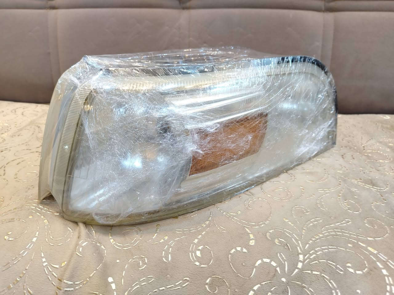 السلام عليكم ورحمة
بجم ماركيز كامل امريكي اصلي للبيع
دعامية وگصة وشباك ولايتات وسكنات
***********
