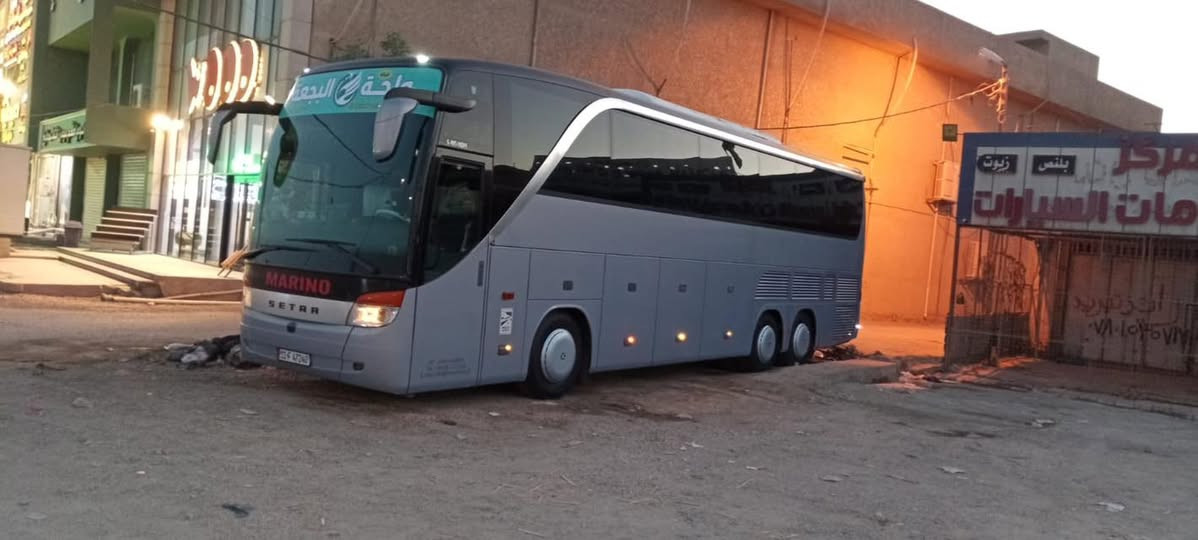 موديل 2005 اصل مسجله 2004
مكينه 8 كير جوك عرجه 
بنوراما 
تبريد صيني 
تخم تاير 
كلج وحدادية جديد 
50 نفر +1 نفر قلاب 
رقم بغداد انكليزي اصولي مداور
 
مكلف بلنشر للاستفسار الاتصال بلرقم ***********
